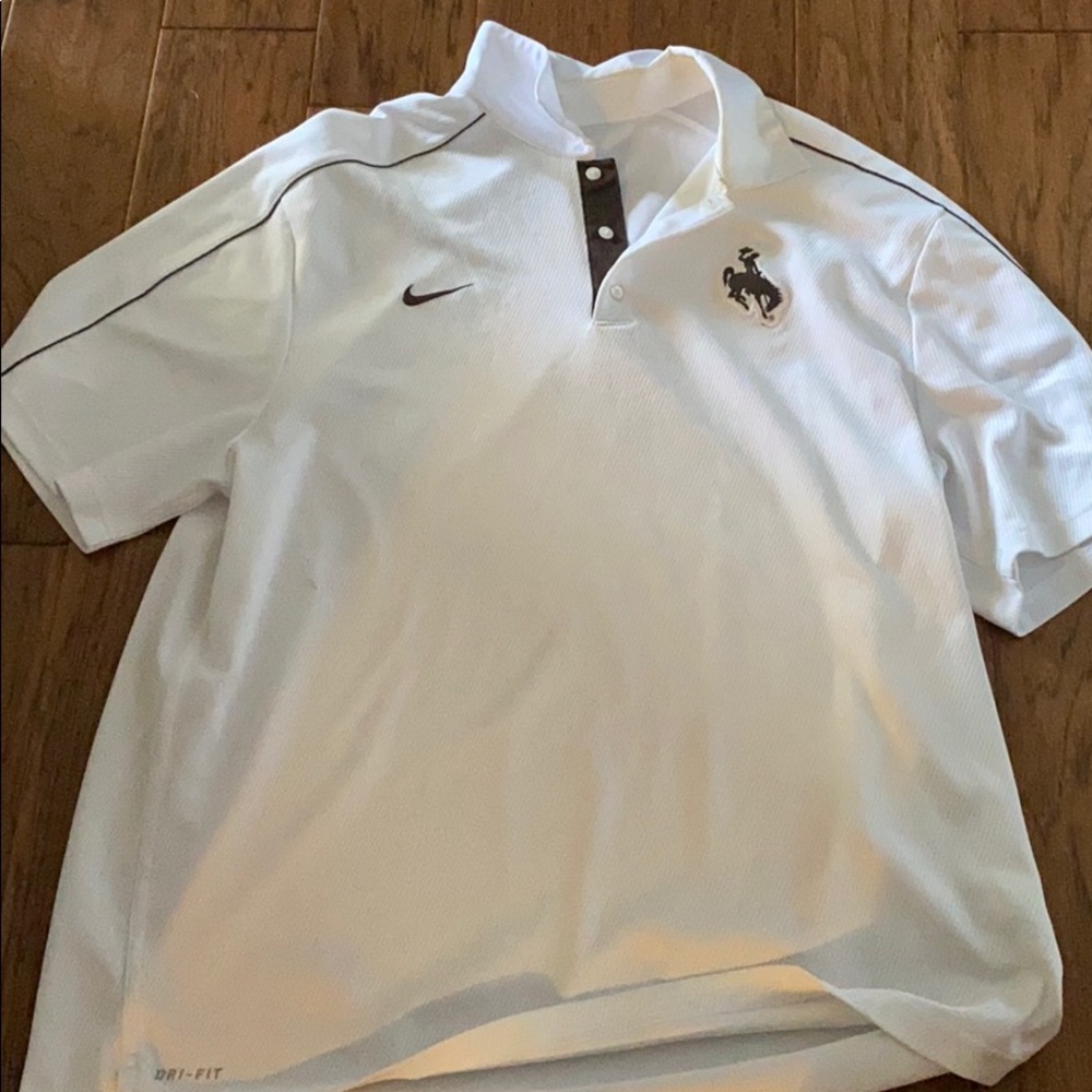 Men’s size XL Nike dri fit Wyoming polo
